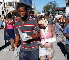 Photo taken on Jan. 13, 2010 shows injured people in Haiti&apos;s capital Port-au-Prince.[Xinhua]