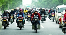 100,000 migrant workers motorbike home 100,000 migrant workers motorbike home