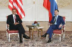 U.S. President Barack Obama (L) meets with Russian President Dmitry Medvedev before they sign the landmark treaty to make new reductions in their nuclear arsenals in Prague, capital of Czech Republic, on April 8, 2010. [Xinhua]