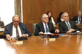 Greek Prime Minister Lucas Papademos (2nd L front) chairs the final cabinet meeting in Athens, Greece, April 11, 2012. The Greek early general elections will be held on May 6, 2012, Papademos confirmed on Wednesday. [Yannis Panagopoulos/Xinhua]