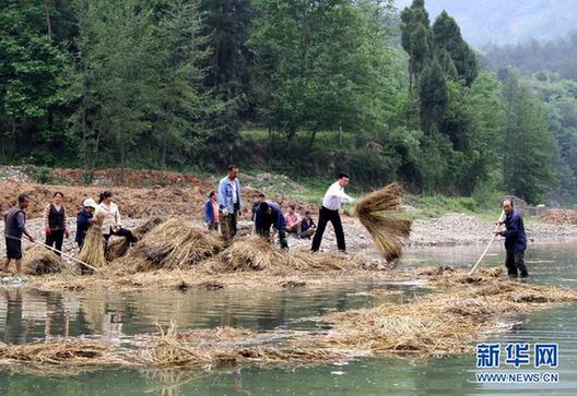 The toxic chemical was found to have polluted a 5.5-km stretch of the waterway. [Xinhua]