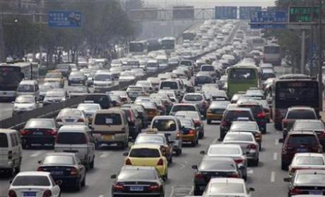 Beijing continues to scrap polluting cars.[File photo]