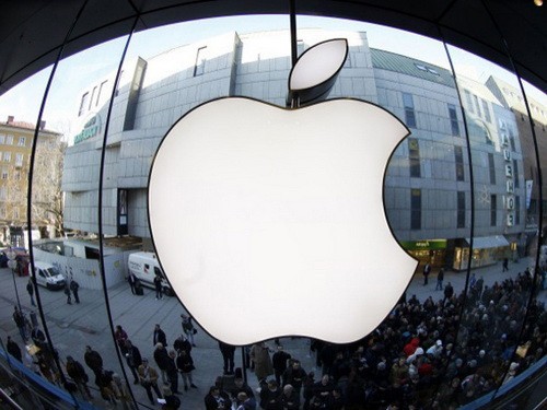 The China Consumer's Association (CCA) has asked Apple Inc. to 'sincerely apologize to Chinese consumers' and 'thoroughly correct its problems,' after the U.S. firm took little action to address waves of criticism. [File photo]